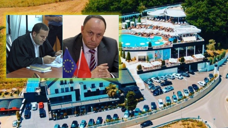 Der Angeklagte wurde, wie Petrit Fusha, der frühere Oberstaatsanwalt von Tirana, „begründet“ hat, mit dem Resort „MAI-TAI“ belegt!  Das Land wurde vom Onkel vergeben, das Geld von Vater und Schwester, der wegen Drogen verurteilte Bruder