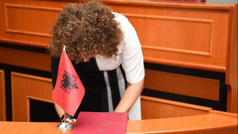 15 shtetas të rinj betohen për nënshtetësinë shqiptare, Veliaj: Kthejeni në mision për ta bërë vendin tonë më të mirë