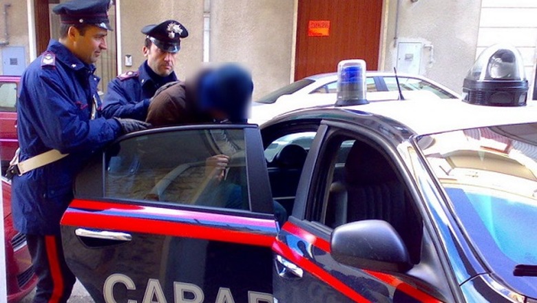 Itali/ Arrestohen 3 të rinj shqiptarë, mes tyre 2 vajza! U kapën me 23 kg kokainë dhe 1 kg hashash të fshehur nën krevat