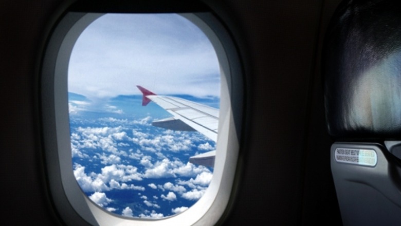 E dinit? Pse dritaret e avionit janë aq të vogla?