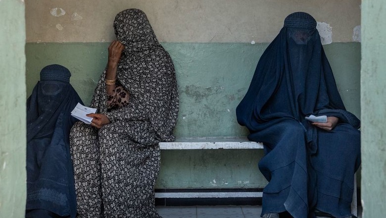 Talebanët ndaluan gratë të arsimohen dhe të punojnë në OJQ,  kreu i OKB-së takon ministrin e Arsimit