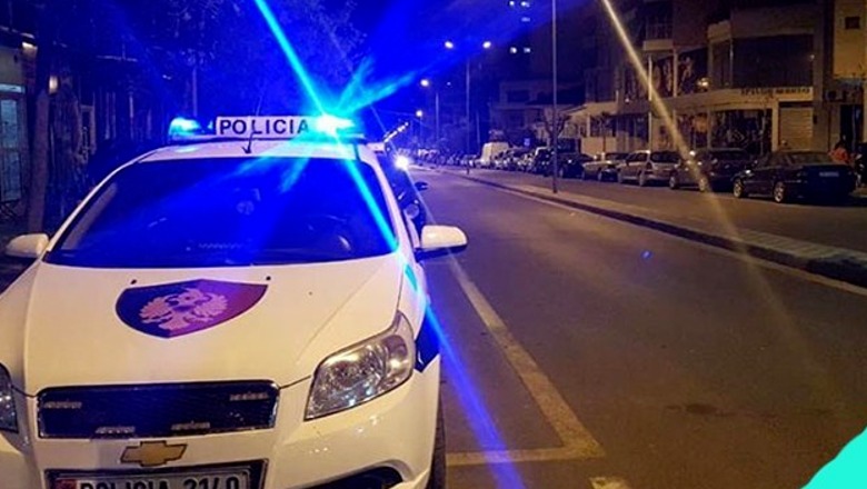 I vodhi me dhunë varësen nga qafa një shtetasi, arrestohet 27-vjeçari në Tiranë