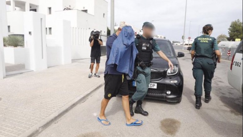 Trafik droge dhe pastrim parash në Ibiza, goditet grupi kriminal në Spanjë! Dhjetëra të arrestuar mes tyre edhe shqiptarë (FOTO)