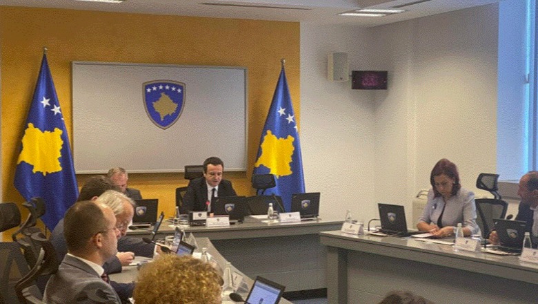 Kosovë/Qeveria merr vendim që të lejohet eksporti i miellit, vajit dhe sheqerit