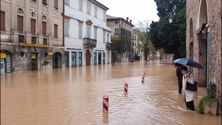 Përmbytjet në Itali, në të gjitha kampionatet e futbollit gjatë fundjavës do mbahet 1 minutë heshtje në nder të viktimave