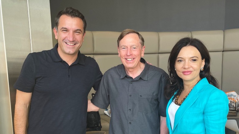 Uashington/ Veliaj dhe Spiropali takojnë ish-drejtorin e CIA-s dhe gjeneralin amerikan, David Petraeus