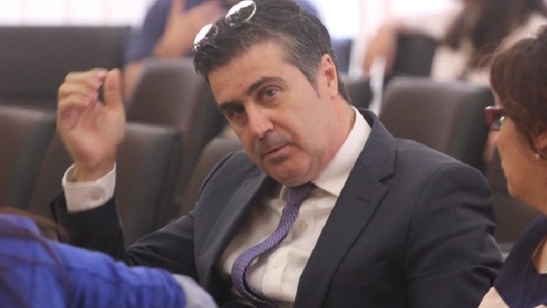 U dënua me 18 muaj shërbim prove për falsifikim dokumentesh, Apeli i Tiranës shpall të pafajshëm gjyqtarin Admir Thanza