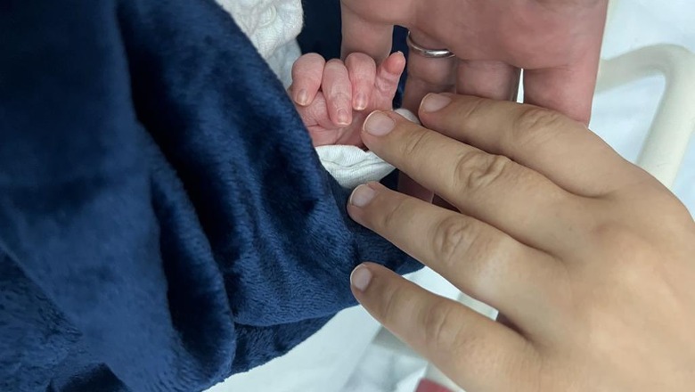 FOTO/ Ministrja Edona Bilali bëhet nënë për herë të parë, zbulon emrin e veçantë të vogëlushit