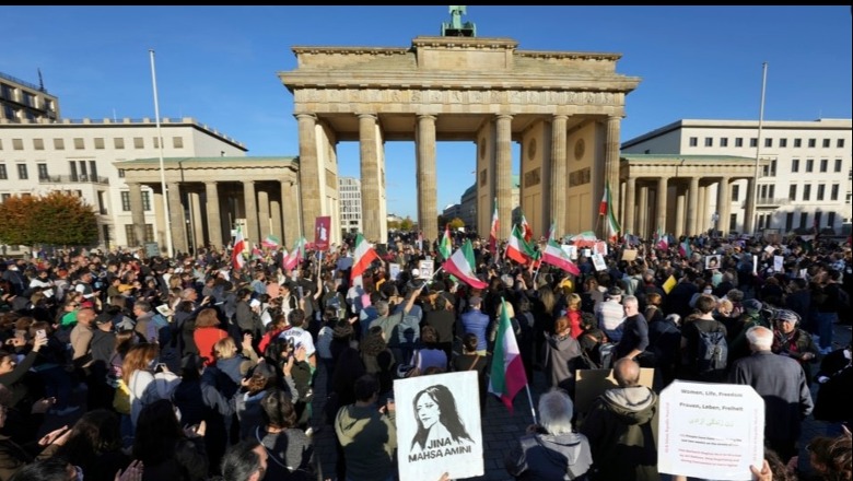 Gjermania thirrje BE-së për sanksione ndaj Iranit: Ata që rrahin gratë qendrojnë në anën e gabuar të historisë
