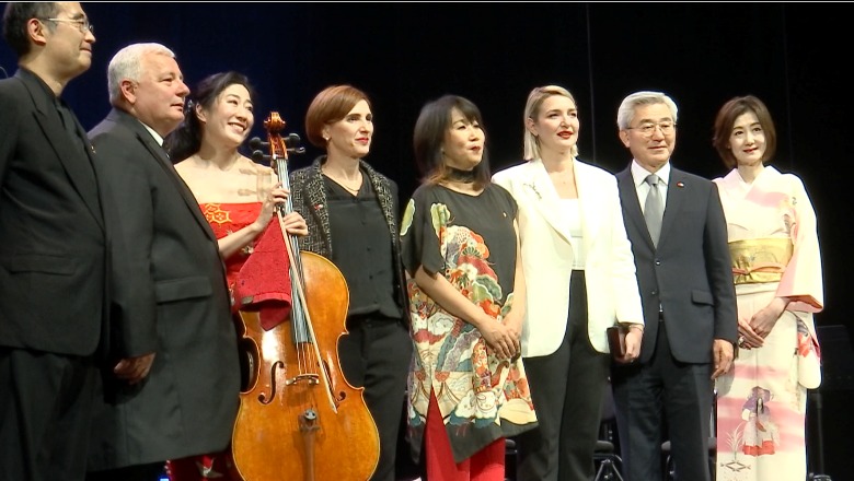 Nga ‘Skënderbeu’ te këngët arbëreshe, artistët japonez me pjesë shqiptare në ‘Opera’: Zbuluam ngjashmëri, Orkestra e Teatrit  kuptoi shpirtin e kombit tonë