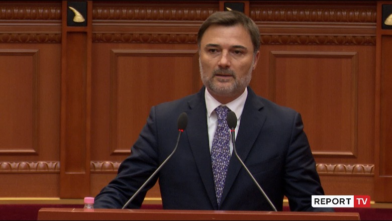 Zbardhet mesazhi i Alibeajt për deputetët e tij: Mazhoranca ka pranuar amendamentet tona për hapjen e dosjeve, të votojmë të gjithë pro