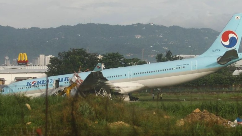 Avioni i pasagjerëve kalon pistën e uljes dhe përplaset me tokën gjatë stuhisë! Mbyllet aeroporti në Filipine