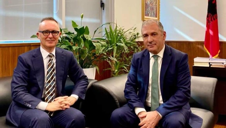 Ambasadori italian Bucci takon Krajën: Italia përkrah magjistratëve shqiptarë, duhet të punojnë të pavarur dhe të qetë!