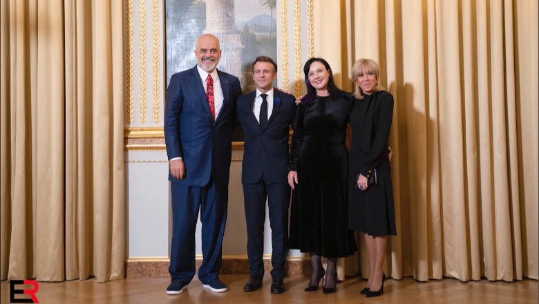 Forumi i Paqes/ Rama publikon fotografitë nga Parisi, krah më krah me Macron dhe Abazoviç