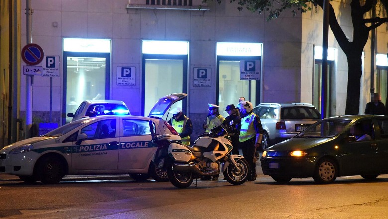 Aksident në Itali/ 30-vjeçari shqiptar përplaset nga makina në mes të natës, shoferi i dehur e lë të plagosur dhe largohet