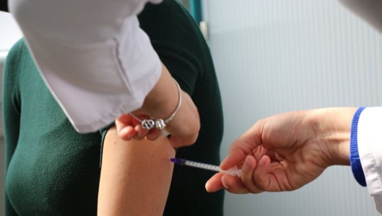 700 mijë doza përforcuese të vaksinës anti-Covid, Ministrja e Shëndetësisë: Vaksinim i kombinuar në çdo qendër shëndetësore