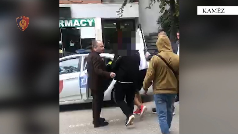 PAMJE/ Dhunoi gazetarin Adriatik Doçi, ky është momenti kur policia arreston 32-vjeçarin