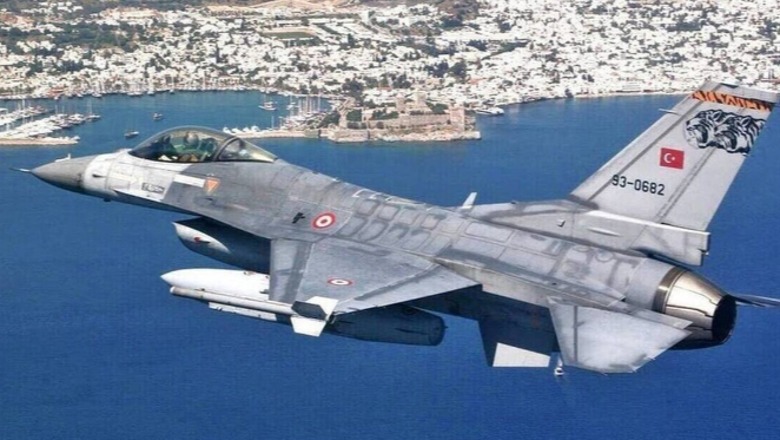 Avionët turq i sulen ishujve grekë, alarm në Athinë