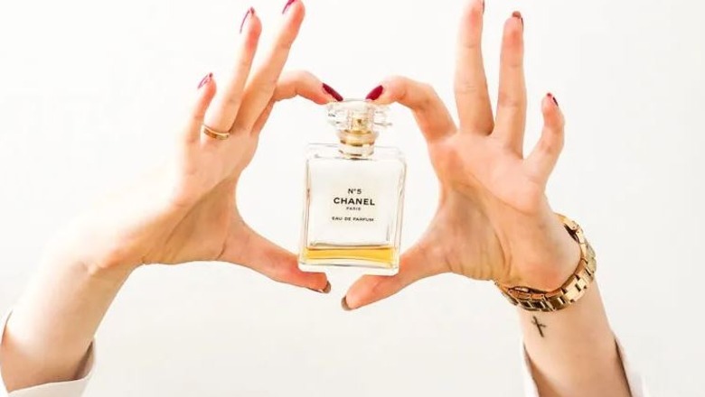 Ja cilët janë 10 parfumet më të njohura në gjithë botën