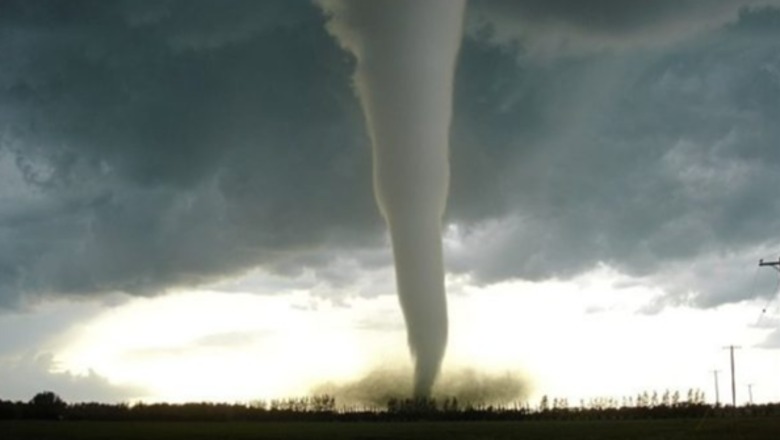 Ekspertët ngrenë alarmin për tornado të fuqishme, stuhi dhe përmbytje në SHBA