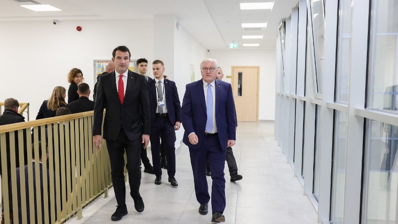15 vjetori i laboratorit gjerman, Veliaj dhe Presidenti gjerman Steinmeier vizitë në gjimnazin 'Sami Frashëri'