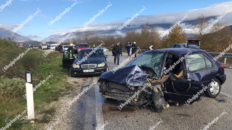 Aksident i 'frikshëm' në Gjirokastër, plagoset drejtuesja e 'Fordit' dhe shoferi i 'Benzit', dërgohen në spital