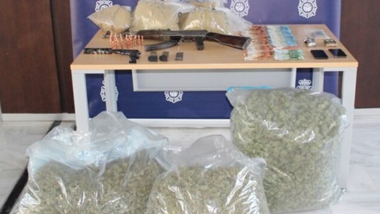 Shkatërrohet në Spanjë grup kriminal i trafikut ndërkombëtar të drogës! 5 prej tyre shqiptar, një spanjoll! Më shumë se 160 kg lëndë narkotike e sekuestruar, armë e para
