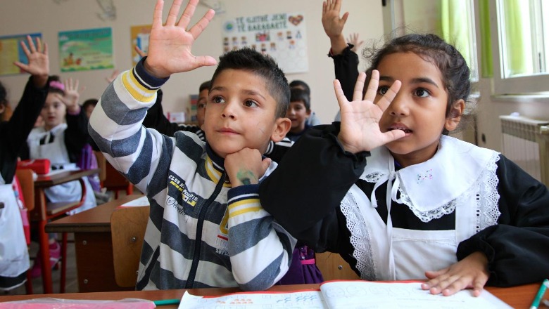 Pas ‘kryqëzimit’ të emigrantëve, fëmijët shqiptarë përballen me bullizëm racist në shkollat e Britanisë së Madhe