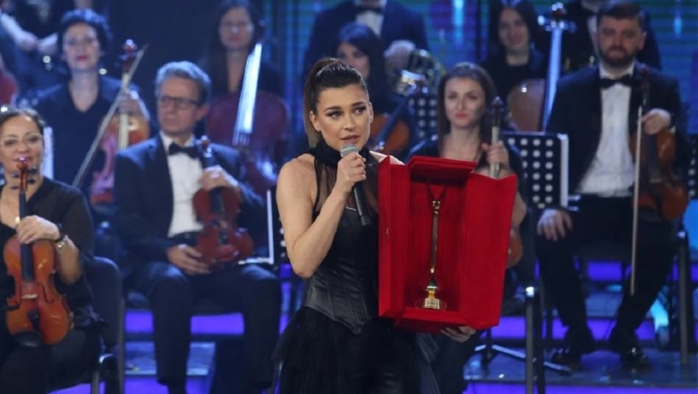 Festivali i Këngës ul siparin, në Eurovision shkon kënga e Albina Kelmendit! Elsa Lila fiton vendin e parë nga juria me 