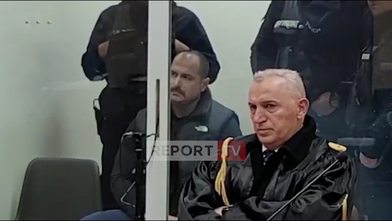 Vrasja Pjerin Xhuvanit në Elbasan, përfundon seanca ndaj Arbër Paplekajt! Dëshmojnë 4 anëtarët e ish-Strukturës së Armatosur në PD: S'mbajmë mend asgjë