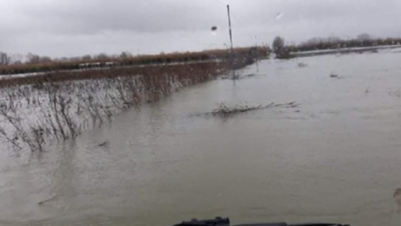 1220 hektarë tokë nën ujë si pasojë e motit të keq në Shkodër, ujësjellësi ‘Oblika 1’ del jashtë funksionit