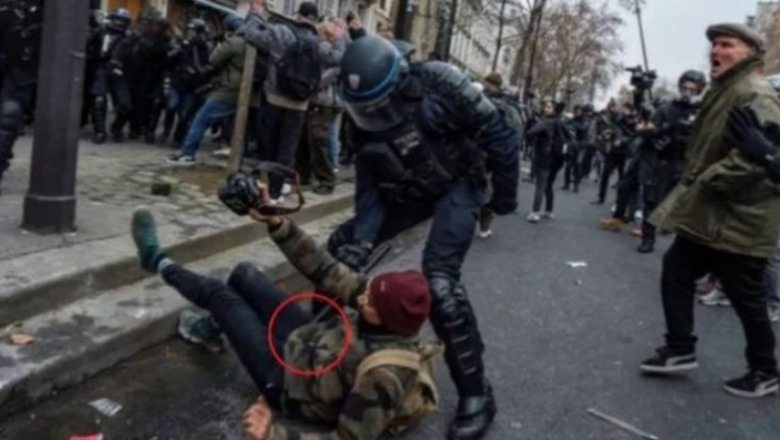 Filmoi protestat në Francë, polici godet 26-vjeçarin me shkop në organin gjenital, të gjithë presin ngritjen e padisë pasi video u bë virale