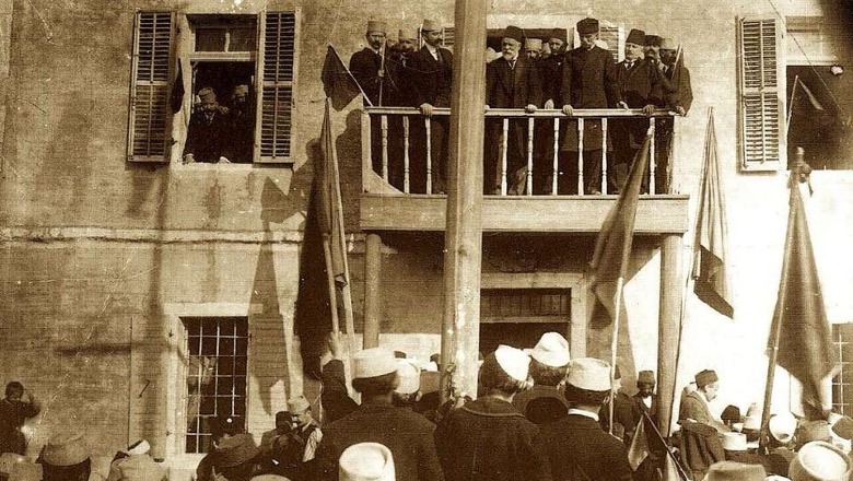 Sot 104 vite nga vdekja e Ismail Qemalit, kryeministri i parë shqiptar! Në 28 nëntor 1912 shpalli pavarësinë e Shqipërisë