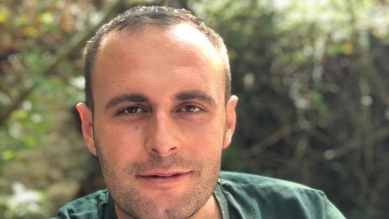 Dhuna ndaj gazetarit Elvis Hila në Lezhë, kolegët e tij të Shqiptarja.com dhe Report Tv dënojnë sulmin: Na ke në krah