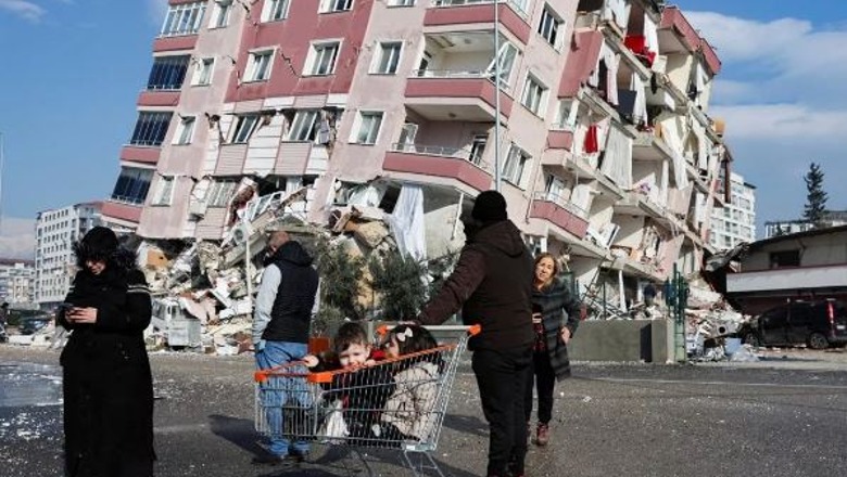 Tërmeti shkatërrues, në Turqi janë shembur mbi 5700 ndërtesa