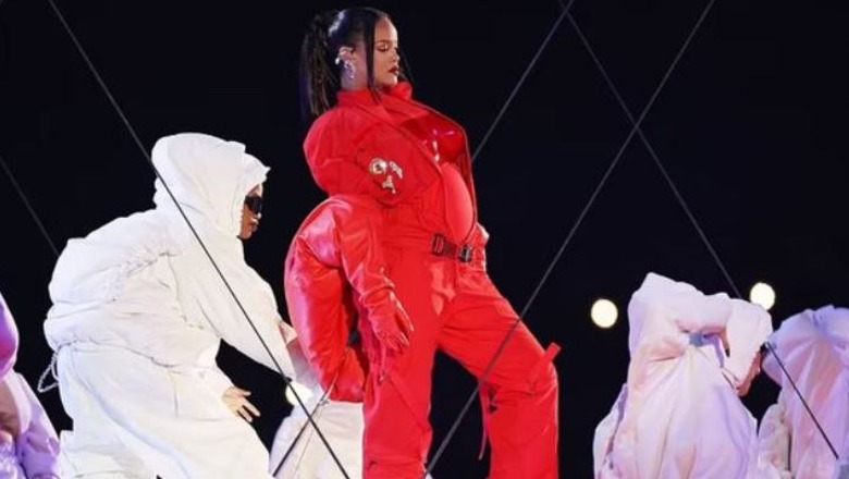 Rihanna shtatzënë për herë të dytë, performon live në skenën e Super Bowl