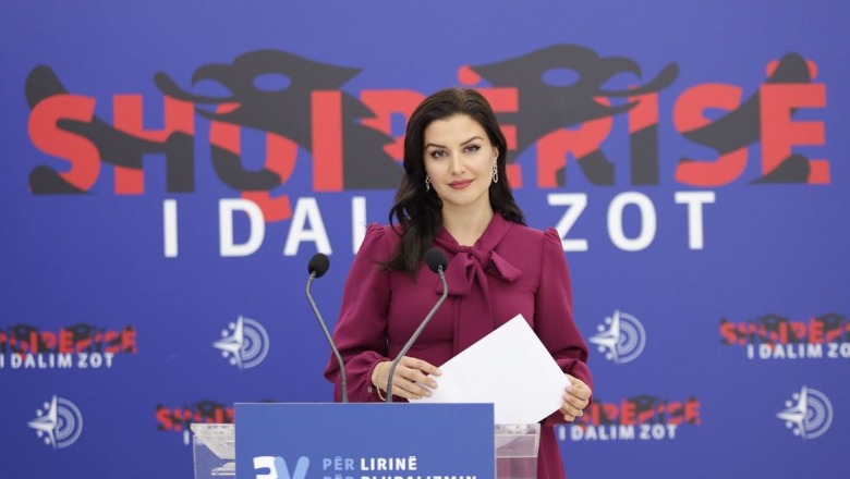 Rithemelimi vijon akuzat për instalacion në oborrin e kryeministrisë: Tekat e Edi Ramës u kushtojnë 4 milionë euro taksapaguesve shqiptarë