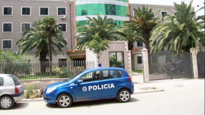 Në kërkim se plagosi me thikë bashkëmoshatarin, arrestohet 20-vjeçari në Durrës