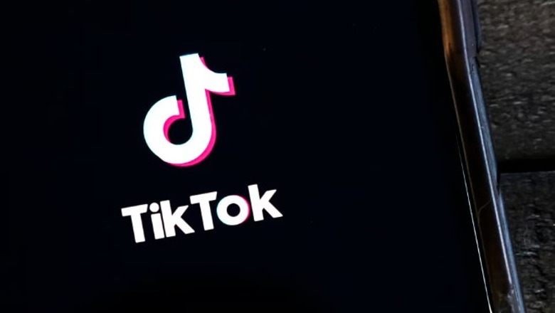 Stafi i Komisionit Evropian ndalohet të përdorë TikTok, u kërkohet të çinstalojnë aplikacionin deri më 15 mars