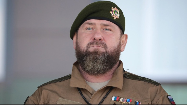Luftoi krah rusëve në Ukrainë, lideri çeçen i ndan vetes medaljen 'Heroi i Çeçenisë'