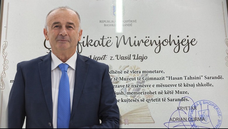 Rinovoi muzeun e gjimnazit ‘Hasan Tahsini’ në qytetin e tij të lindjes, Bashkia Sarandë vlerëson mjekun Vasil Llajo, themelues i Intermedica