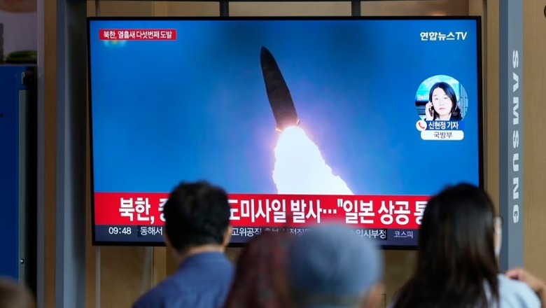 Seuli: Koreja e Veriut ka lëshuar dy raketa balistike