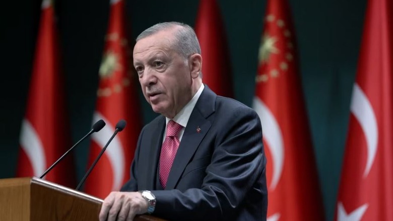 Erdogan kërkon të fitojë mandatin e fundit në politikë! Kandidon zyrtarisht në zgjedhjet presidenciale të 14 majit