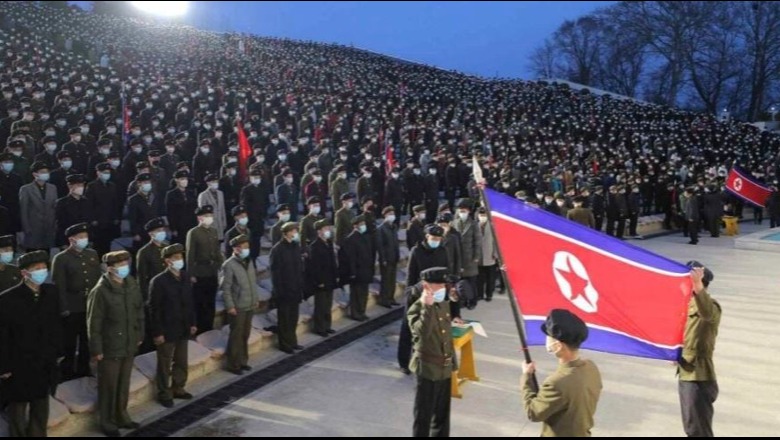 Koreja e Veriut: 800 mijë të rinj janë regjistruar për të luftuar si vullnetarë kundër imperialistëve amerikanë