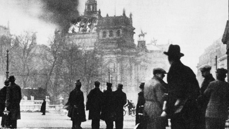 Reichstag, e vërteta e fshehur e zjarrit që Hitleri e përdori për eliminimin e kundërshtarëve 