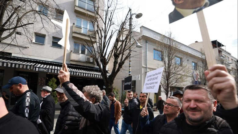 Protesta në Kosovë kundër themelimit të Asociacionit dhe marrëveshjes së dakordësuar mes Kurtit dhe Vuçiç në Ohër