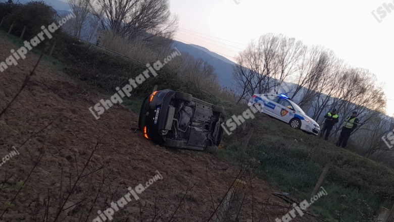Aksident me vdekje në aksin Laç-Mamurras, mjeti del nga rruga, ndërron jetë shoferi! Një i plagosur
