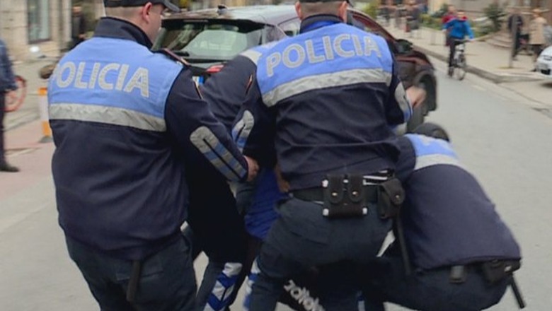 Tiranë/ Sherr mes tre policëve në gjendje të dehur, pezullohen nga detyra! Kundërshtuan forcat ‘Shqiponja’ gjatë shoqërimit