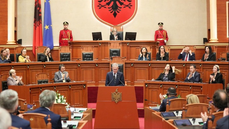 Kuvendi seancë të posaçme! Presidenti austriak-deputetëve: Opozita dhe mazhoranca të gjejnë gjuhën e përbashkët! Mos merrni vendime të nxituara