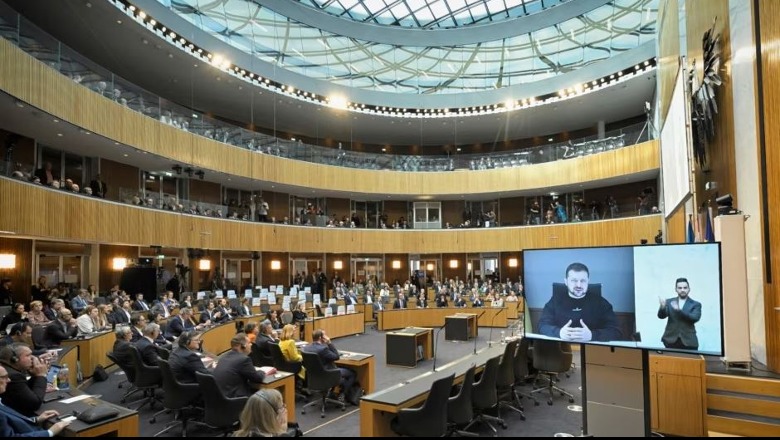 Deputetët e të djathtës ekstreme në Austri lënë sallën ku mbante fjalim Zelensky
